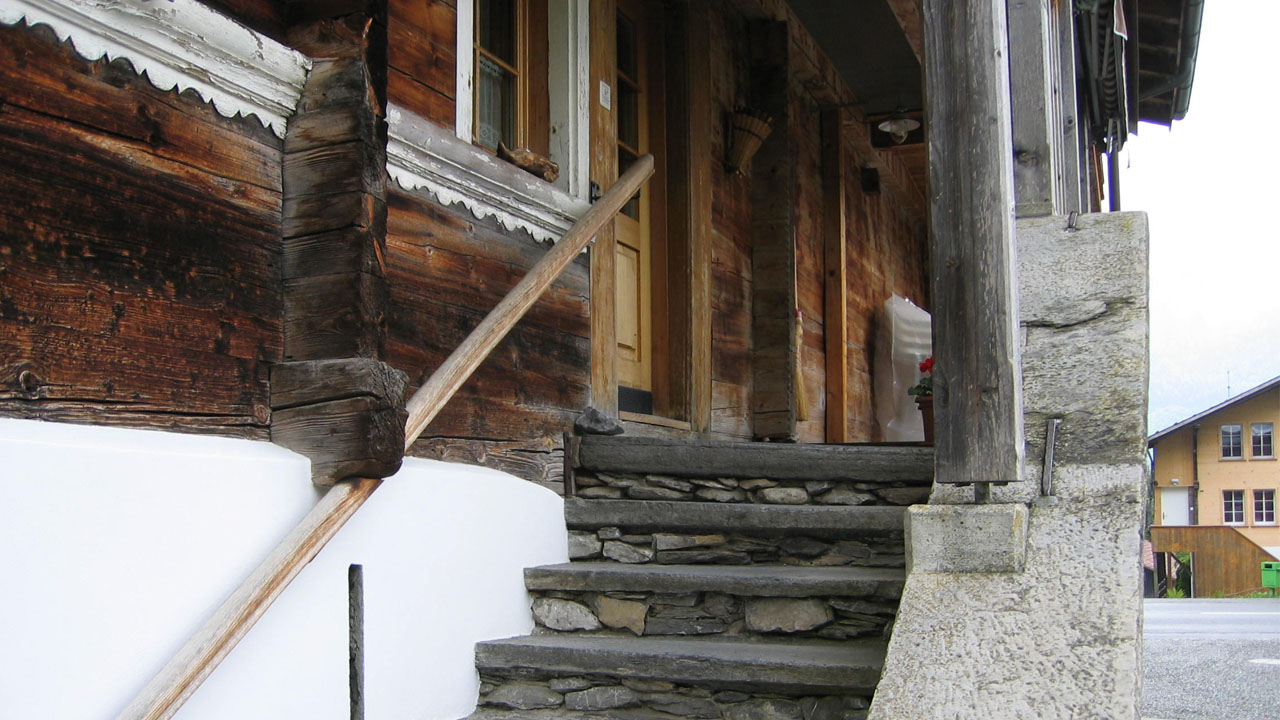 Treppe zum Eingang